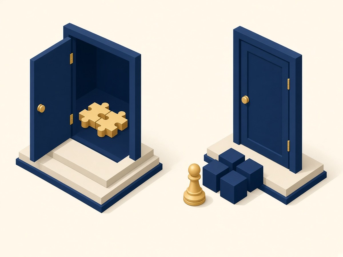 打开的门内拼图契合、关闭的门外棋子绕行走向股东的示意插画